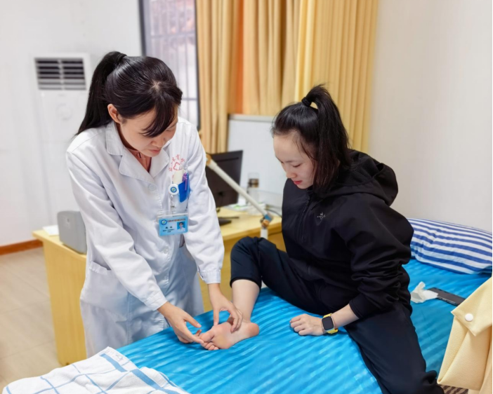 【大众健康报】成体附医助力四川省艺术体操队斩获第十五届全运会集体全能冠军